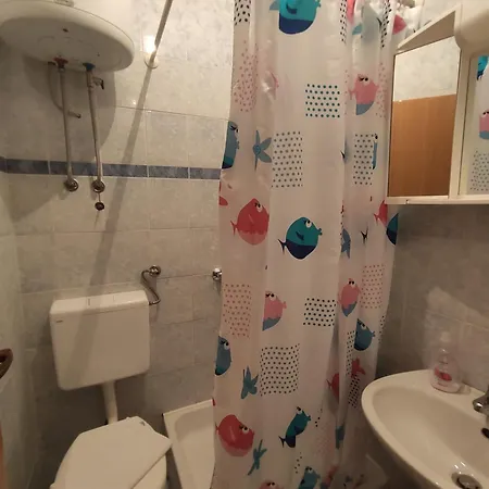 Apartment Nela Makarska